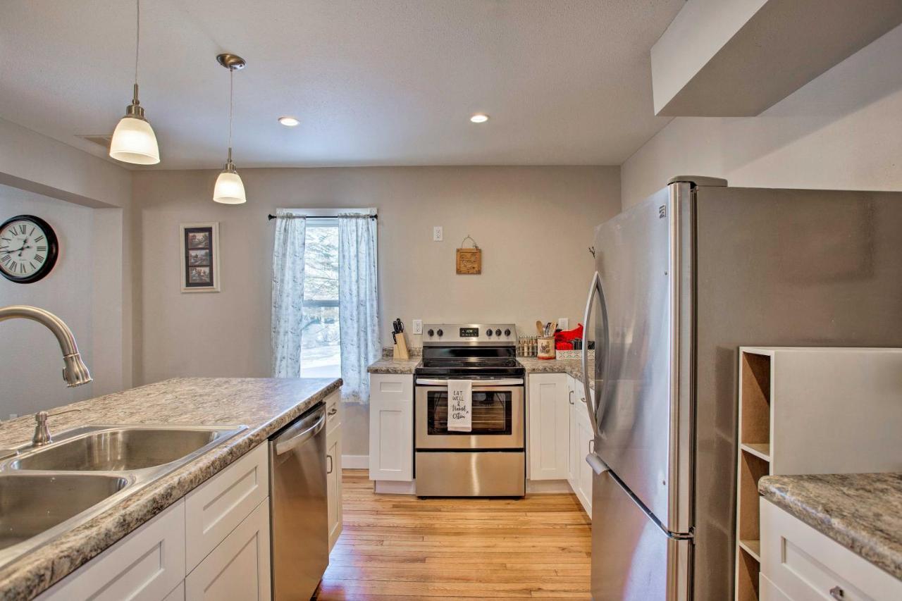 Appartement Family-Friendly Menomonie Retreat Walk To Town! Extérieur photo