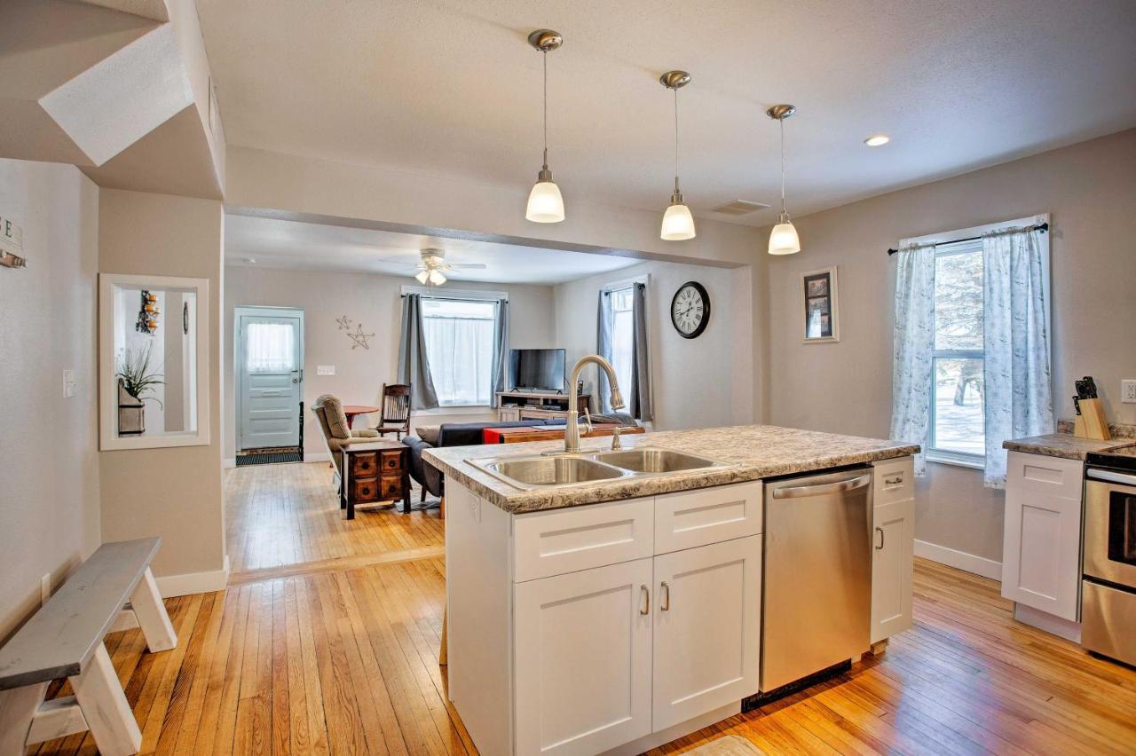 Appartement Family-Friendly Menomonie Retreat Walk To Town! Extérieur photo